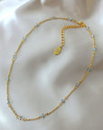 18 Karats Chrome Glass Crystals Chain Choker